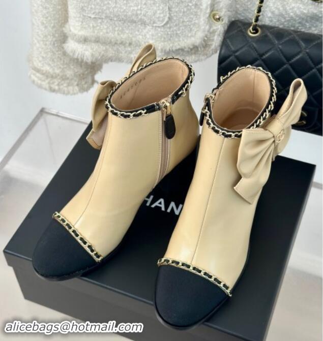 Unique Style Chanel Calfskin & Grosgrain Ankle Boots with Chain and Maxi Bow Beige 091124