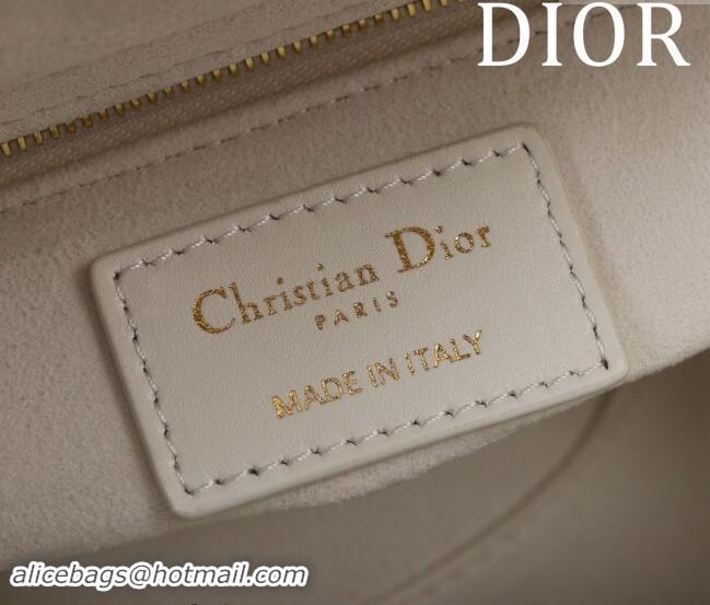 Pretty Style Dior Medium Lady Bag in Two-Tone Cannage Lambskin M0565 White/Black 2024