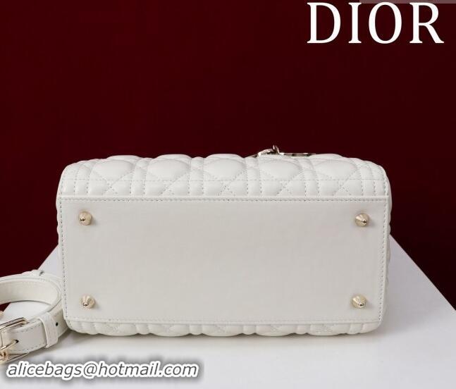 Pretty Style Dior Medium Lady Bag in Two-Tone Cannage Lambskin M0565 White/Black 2024