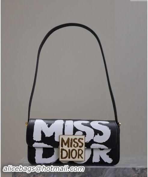 Famous Brand Dior Miss Dior Flap Bag in Miss Dior Graffiti Printed Calfskin DR2610 Black/White 2024