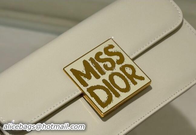 Pretty Style Dior Miss Dior Flap Bag in Patent Calfskin DR2610 White 2024