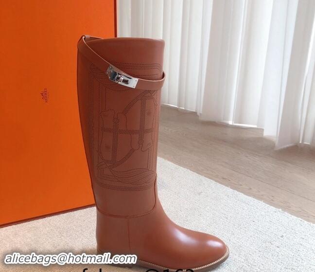 Stylish Hermes Jumping High Flat Boots in Logo Perforated Calfskin with Kelly Buckle Brown 0907011