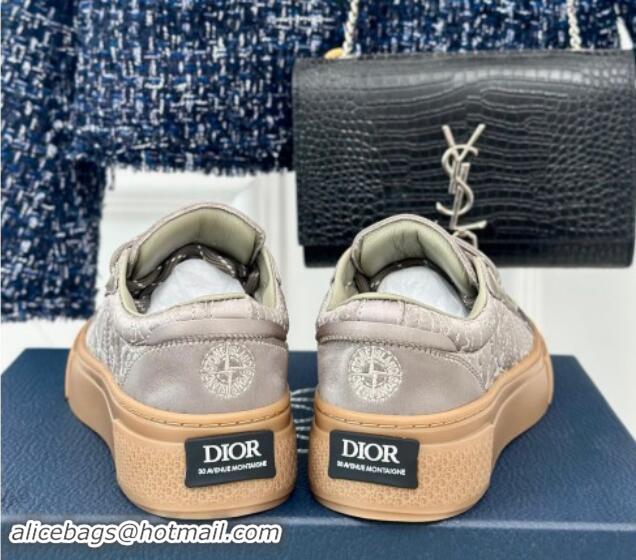 Best Product Dior DIOR AND STONE ISLAND Low-top Sneakers in Oblique Satin Dusty Beige 930058