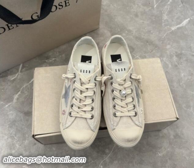 Sumptuous Golden Goose V-Star Sneakers in light gray suede with a silver leather star and Pearls Charm 7230102