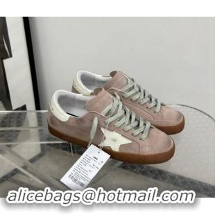 Trendy Design Golden Goose Super-Star Sneakers in light pink suede with white leather star and heel tab 009049