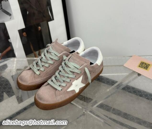 Trendy Design Golden Goose Super-Star Sneakers in light pink suede with white leather star and heel tab 009049