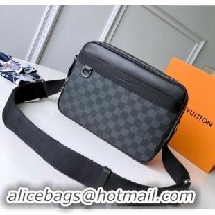 Pretty Style Louis Vuitton Damier Graphite Canvas Men Messenger Bag N40097