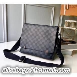 Inexpensive Louis Vuitton Damier Graphite Canvas Mens District PM Messenger Flap Bag N41028