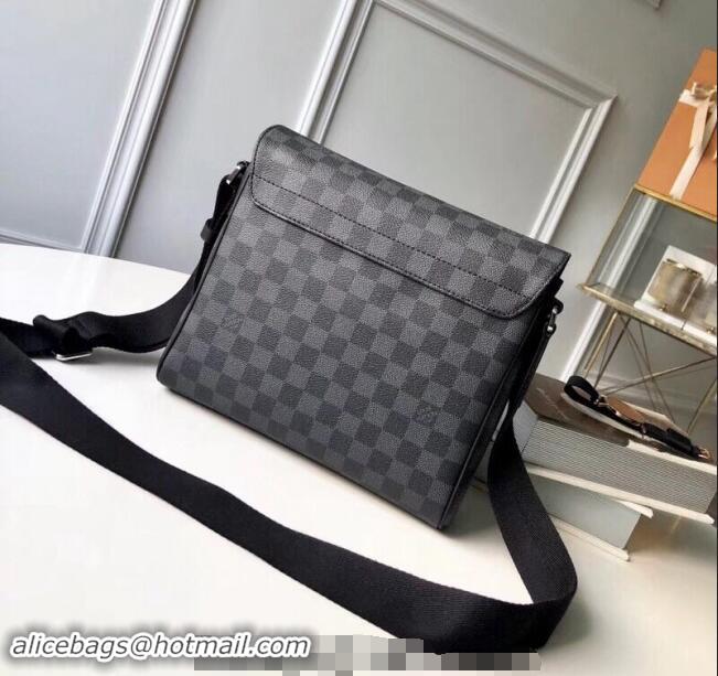 Inexpensive Louis Vuitton Damier Graphite Canvas Mens District PM Messenger Flap Bag N41028