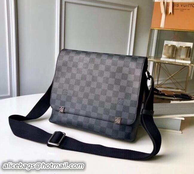 Inexpensive Louis Vuitton Damier Graphite Canvas Mens District PM Messenger Flap Bag N41028