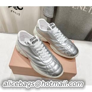 Charming Miu Miu Quilted Leather Sneakers Silver 813071