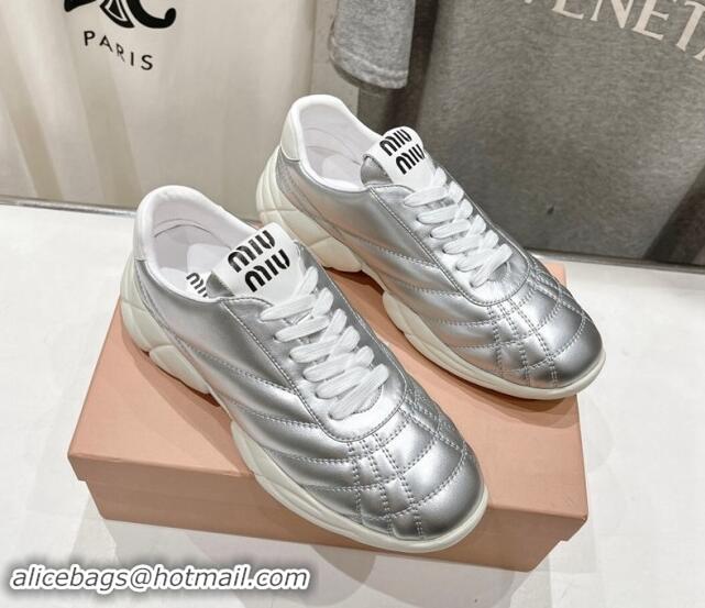 Charming Miu Miu Quilted Leather Sneakers Silver 813071