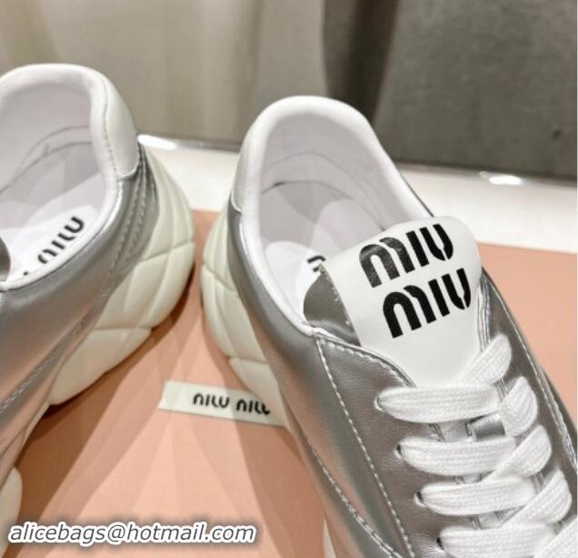 Charming Miu Miu Quilted Leather Sneakers Silver 813071