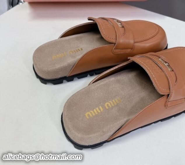 Trendy Design Miu Miu Leather Platform Mules with Coin Charm Brown 904072