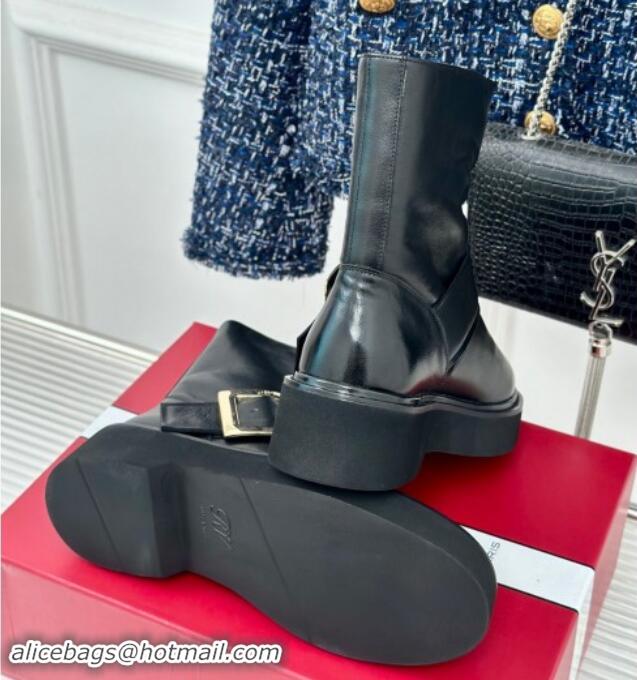 Perfect Roger Vivier Viv' Rangers Ankle Biker Booties in Black Leather with Gold-Tone Buckle 010086