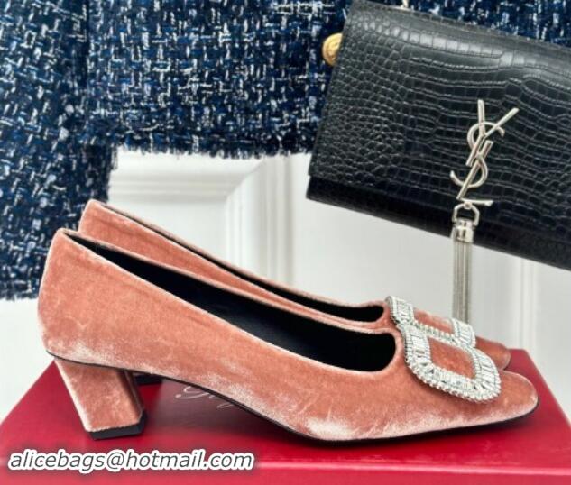 Top Grade Roger Vivier Belle Vivier Strass Buckle Pumps 4.5cm in Velvet Peachy Pink 010094