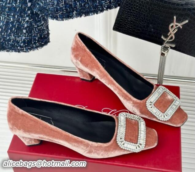 Top Grade Roger Vivier Belle Vivier Strass Buckle Pumps 4.5cm in Velvet Peachy Pink 010094