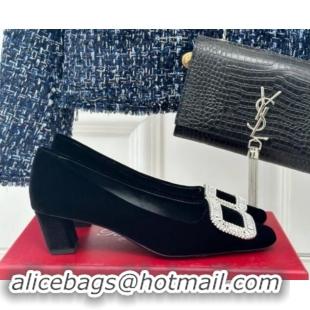 Pretty Style Roger Vivier Belle Vivier Strass Buckle Pumps 4.5cm in Velvet Black 010095