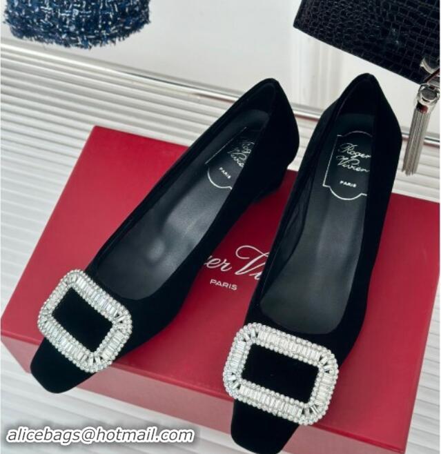 Pretty Style Roger Vivier Belle Vivier Strass Buckle Pumps 4.5cm in Velvet Black 010095