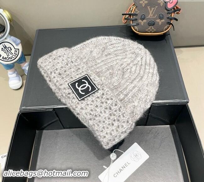 Market Sells Chanel Knit Hat with CC Patch CH091306 Light Grey 2024