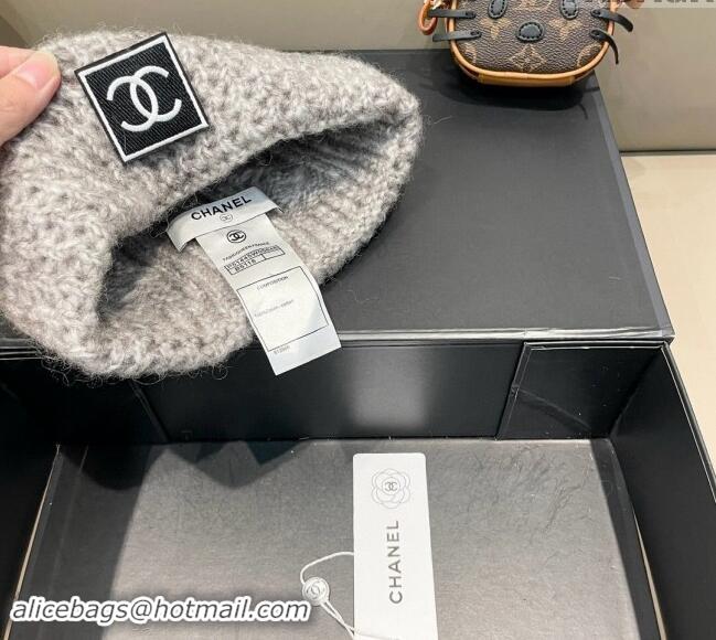 Market Sells Chanel Knit Hat with CC Patch CH091306 Light Grey 2024