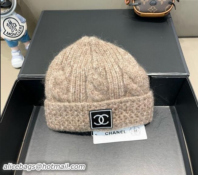 Market Sells Chanel Knit Hat with CC Patch CH091306 Beige 2024