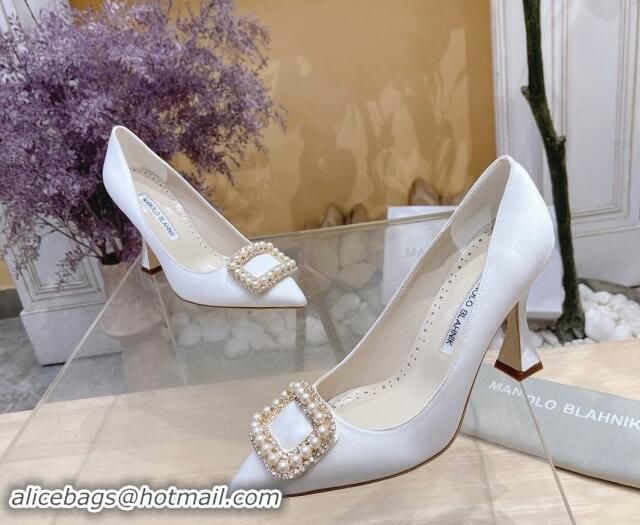 Luxury Manolo Blahnik Classic Silk Pumps 7/9.5cm with Pearls Buckle White 507003