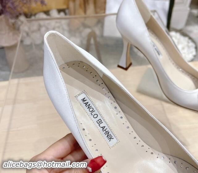 Luxury Manolo Blahnik Classic Silk Pumps 7/9.5cm with Pearls Buckle White 507003