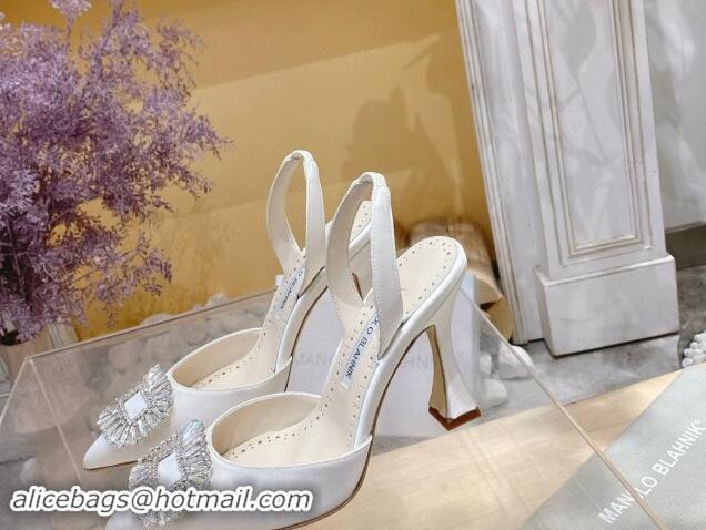 Sumptuous Manolo Blahnik Classic Silk Slingback Pumps 8cm with Strass Buckle White 507012