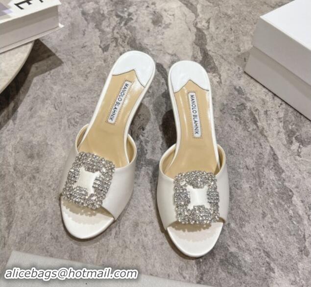 Trendy Design Manolo Blahnik Hangisimu Satin Heel Slide Sandals 7.5cm with Strass Buckle White 507013