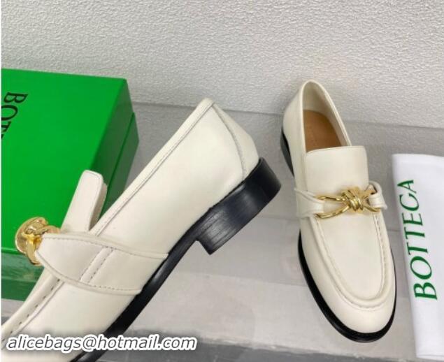 Top Quality Bottega Veneta Astaire Loafers in Calfskin with Metal-Tone Knot White 903042