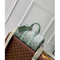 Inexpensive Louis Vuitton Keepall Bandouliere 25 Bag in Khaki Green Monogram Gradient Canvas M11591 2024