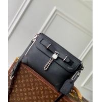 Top Grade Louis Vuitton Men's Steamer Crossbody bag in Black Calf Leather M11607 2024