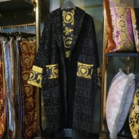 Grade Promotional Versace Baroque Cotton Bathrobe 0201 Black 2024 TOP