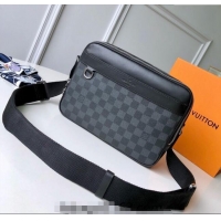 Pretty Style Louis Vuitton Damier Graphite Canvas Men Messenger Bag N40097