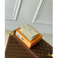 Pretty Style Louis Vuitton Clea Coin Purse Wallet in Bicolor Monogram Empreinte Leather M80151 Green 2024