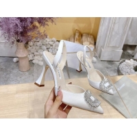 Sumptuous Manolo Blahnik Classic Silk Slingback Pumps 8cm with Strass Buckle White 507012