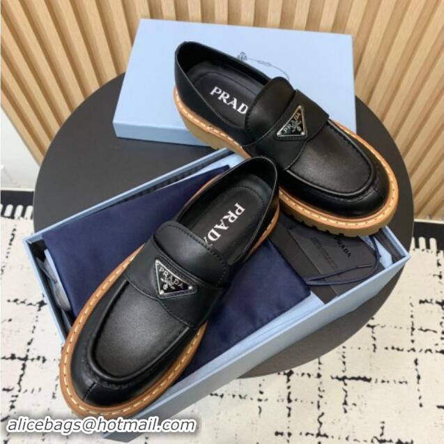 Sophisticated Prada Leather loafers 5cm Black 1011093