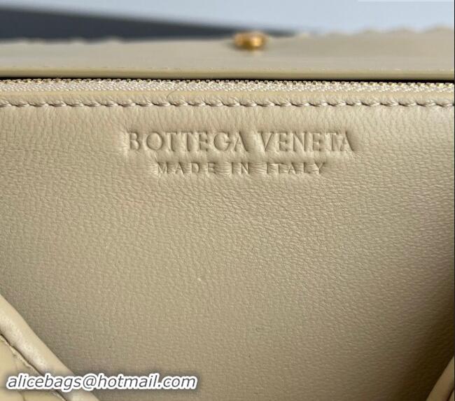 Well Crafted Bottega Veneta Patti Top Handle bag in Intreccio Leather 776783 Beige 2024