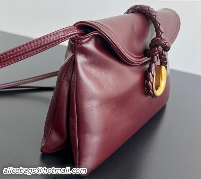 Top Grade Bottega Veneta Small Liberta Cross-body bag in Smooth Calfskin 806030 Burgundy 2024