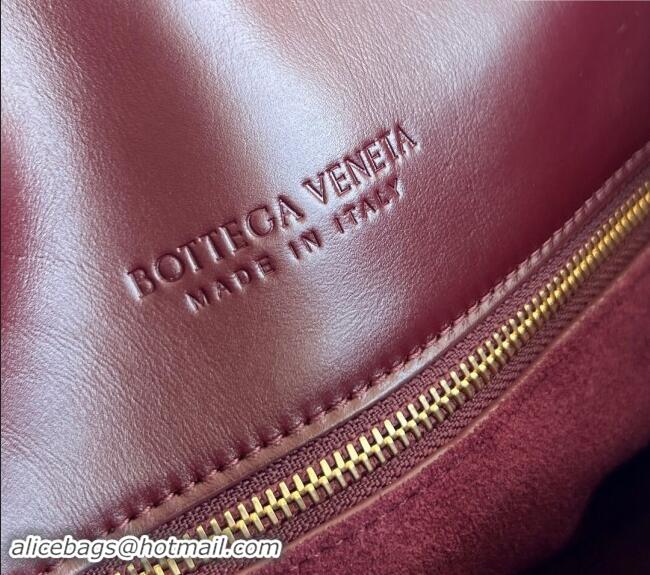 Discount Bottega Veneta Medium Liberta Cross-body bag in Smooth Calfskin 806034 Burgundy 2024