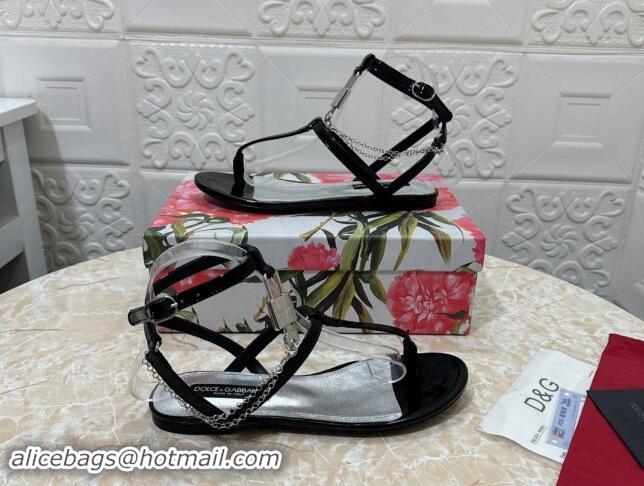 Stylish Dolce & Gabbana DG Karung Flat Thong Sandals with Chain Lock in Patent Leather Black 506081