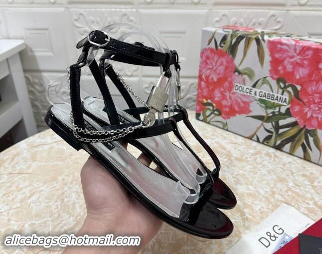 Stylish Dolce & Gabbana DG Karung Flat Thong Sandals with Chain Lock in Patent Leather Black 506081