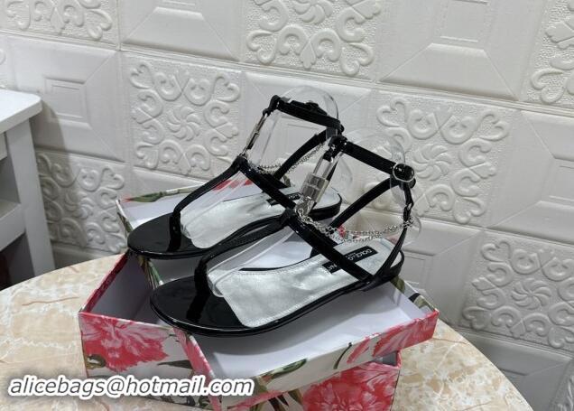 Stylish Dolce & Gabbana DG Karung Flat Thong Sandals with Chain Lock in Patent Leather Black 506081