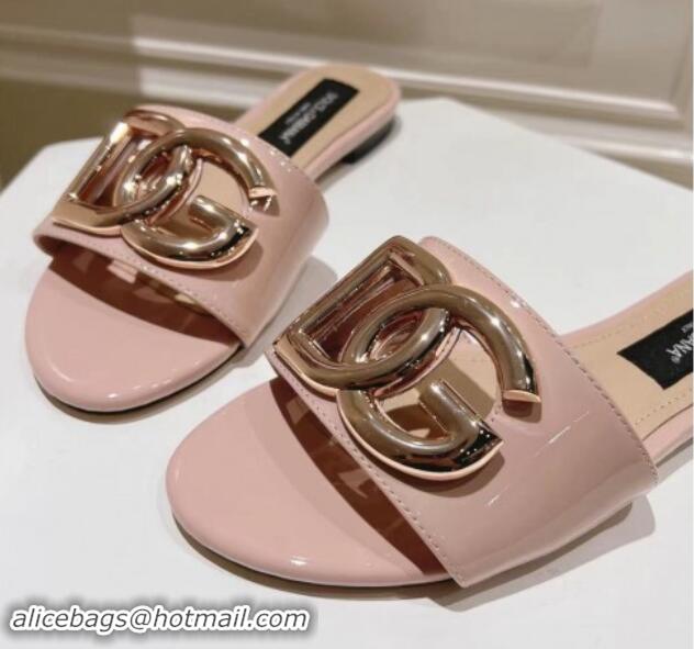 Duplicate Dolce & Gabbana DG Flat Slide Sandals in Patent Leather Light Pink 725043