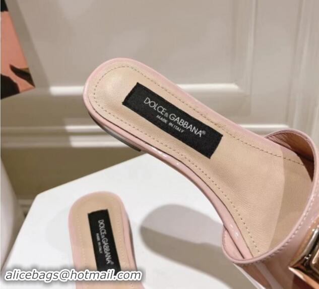 Duplicate Dolce & Gabbana DG Flat Slide Sandals in Patent Leather Light Pink 725043