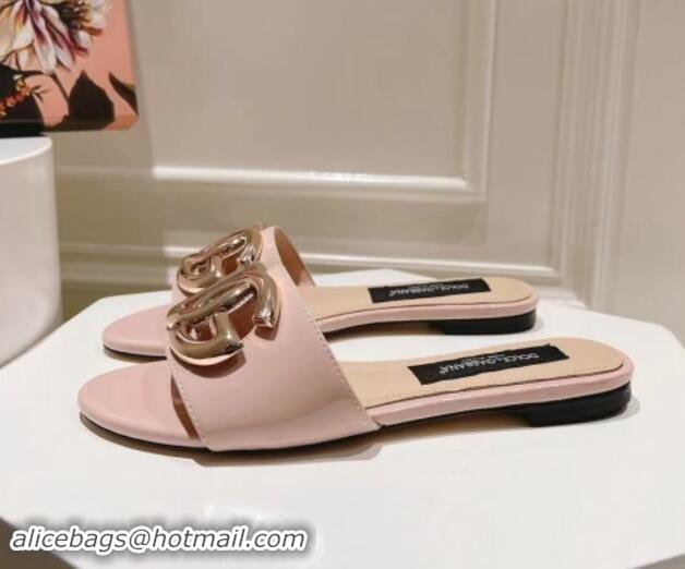 Duplicate Dolce & Gabbana DG Flat Slide Sandals in Patent Leather Light Pink 725043