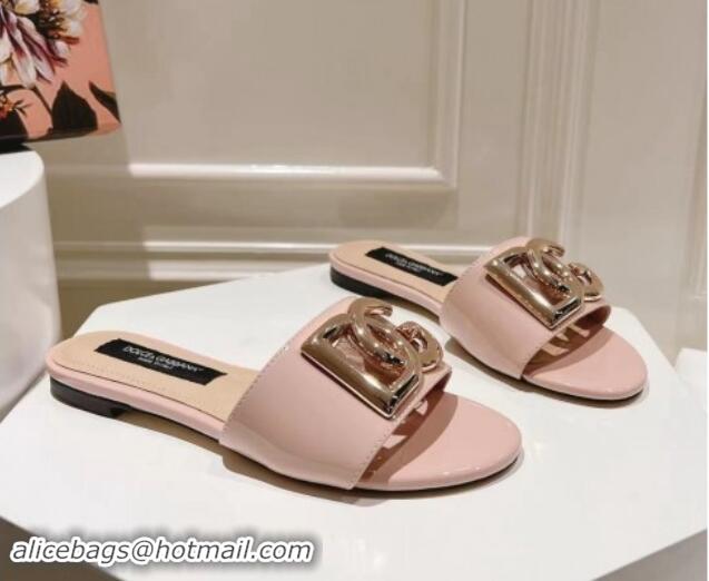 Duplicate Dolce & Gabbana DG Flat Slide Sandals in Patent Leather Light Pink 725043