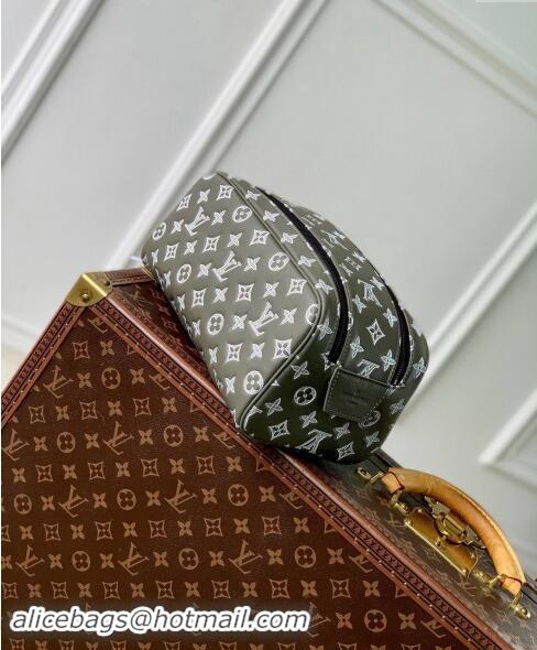 New Stylish Louis Vuitton Dopp Kit Toilet Clutch in Monogram Shadow Leather M12651 Green/White 2024