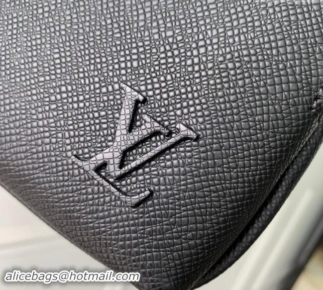 Trendy Design Louis Vuitton Mens Avenue Messenger bag in Taiga Leather M11657 Black 2024